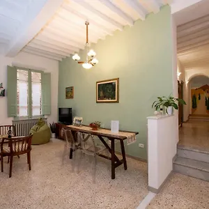 Casa Di Lara - Nel Cuore Della Citta Appartamento